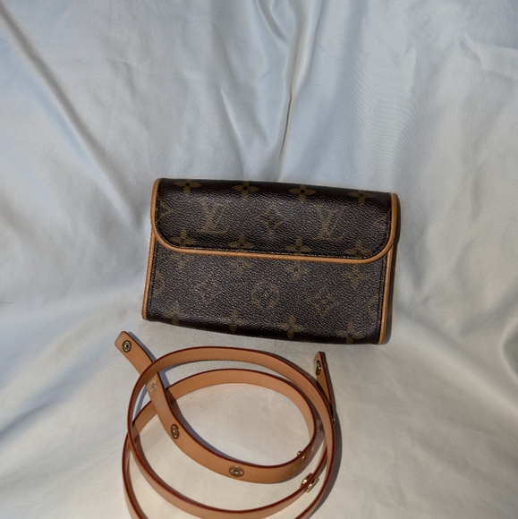 LOUIS VUITTON Florentine Waist Bag Monogram Canvas XS Belt × 1 - Picture 7 of 9
